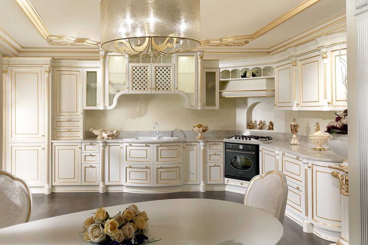 Белая кухня в стиле классика